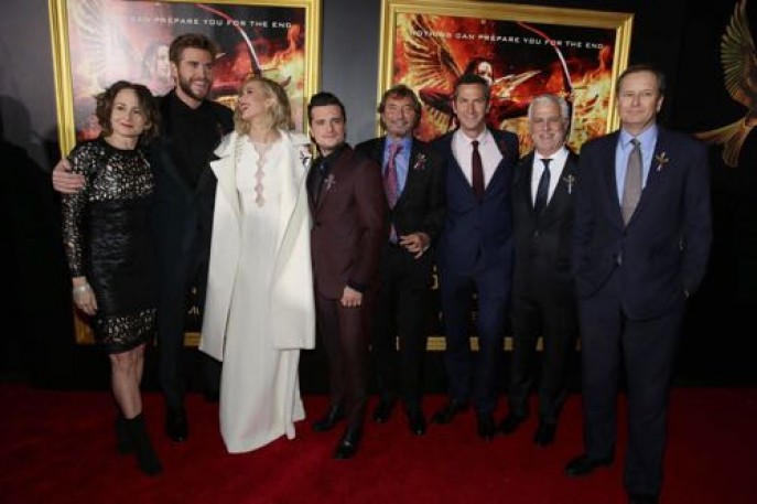Hunger_Games_Mockingjay_Part_2_premiere_party_cast